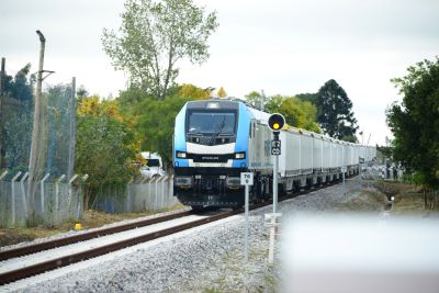 The Ferrocarril Central de Uruguay is inaugurated